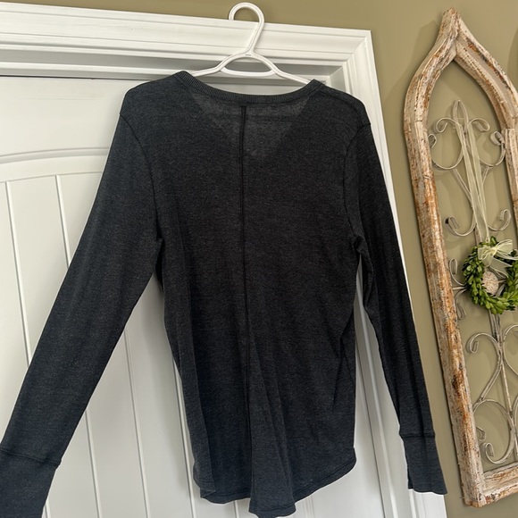 Aerie quarter button top - Picture 3 of 3